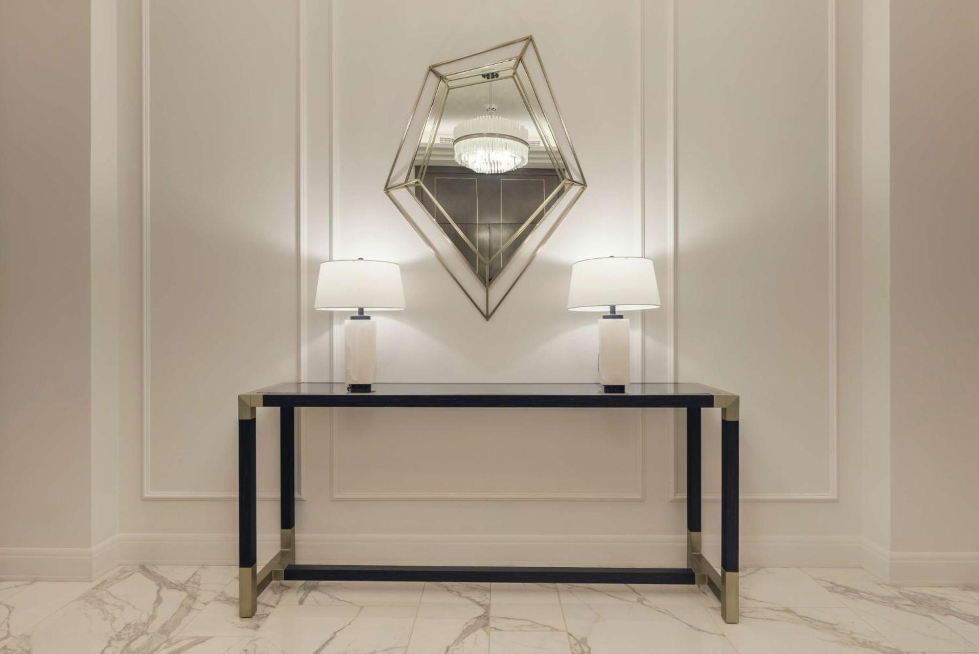 Mansard Riyadh, A Radisson Collection Hotel Екстериор снимка A console table