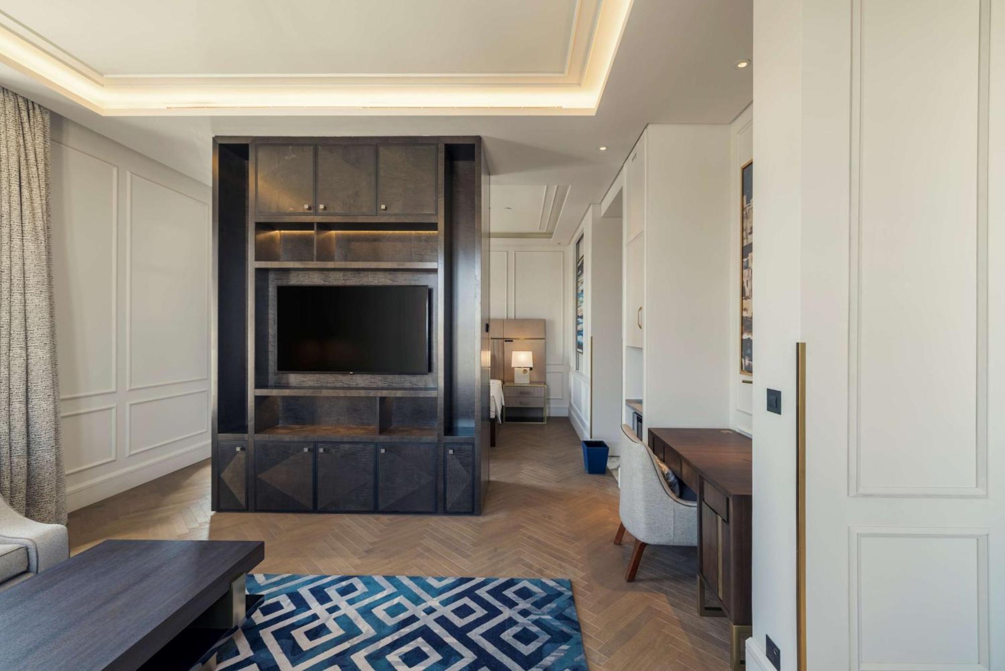 Mansard Riyadh, A Radisson Collection Hotel Екстериор снимка The interior of a suite at The Ivy Collection