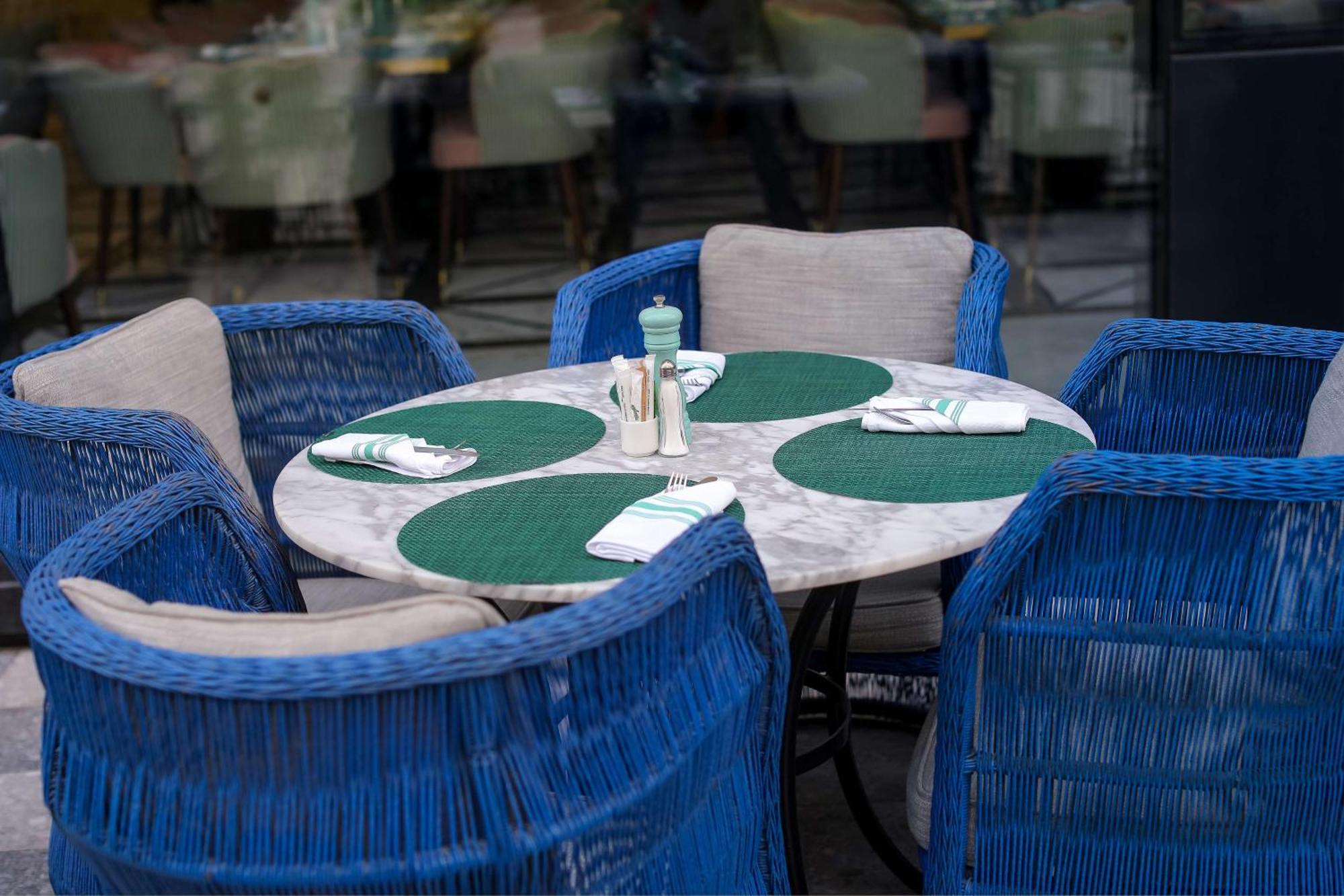 Mansard Riyadh, A Radisson Collection Hotel Екстериор снимка A table with placemats