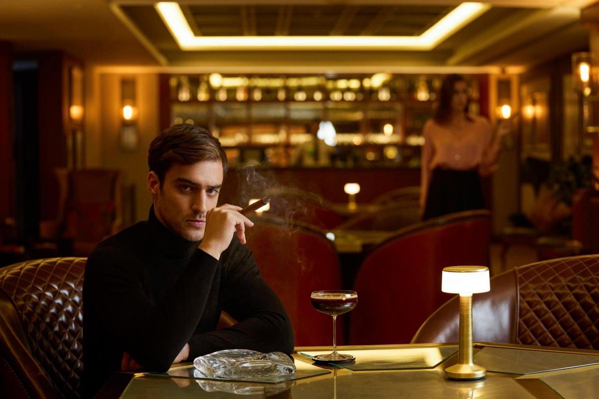 Mansard Riyadh, A Radisson Collection Hotel Екстериор снимка The bar at the Mandarin Oriental, London